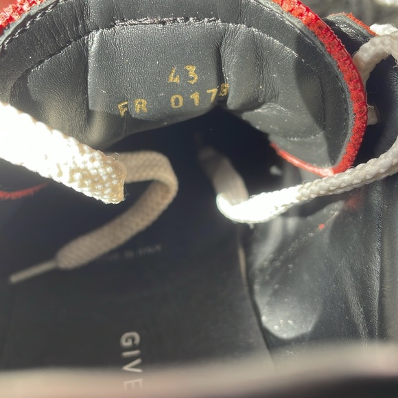 Givenchy Men's Tricolor white red blue Sneakers T3 Runner size 43 - Picture 9 of 11